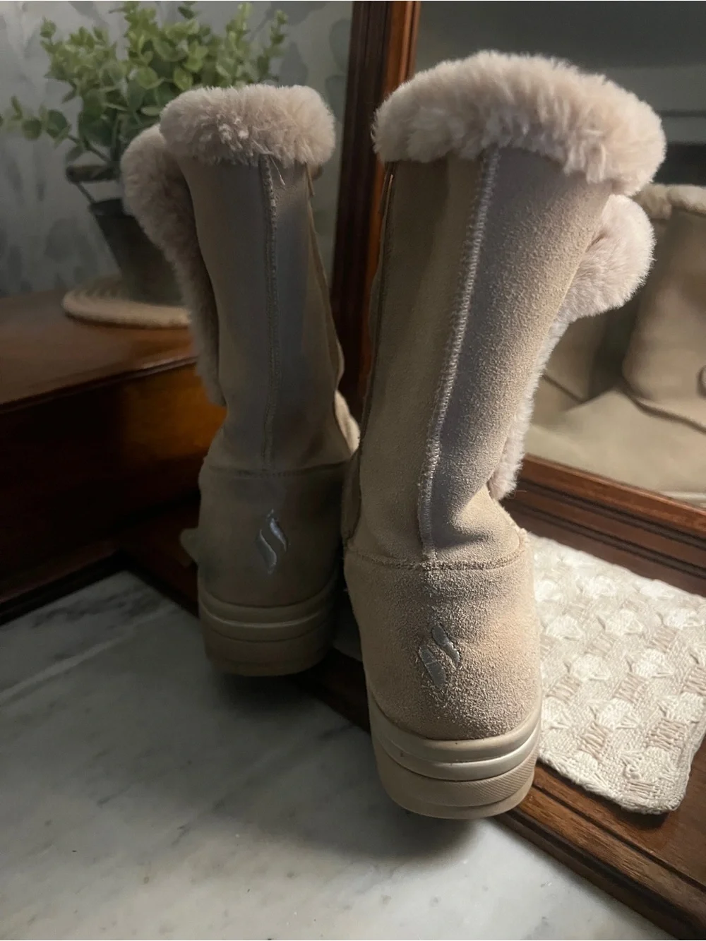 Skechers classic faux
